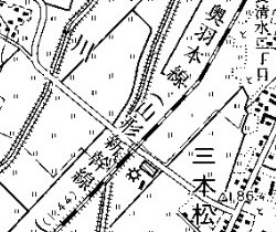 山形新幹線の線路(1.44の軌道幅表示がある)